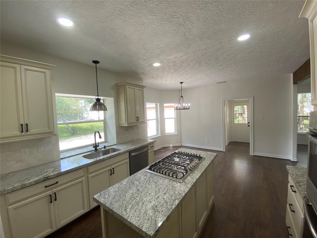 12306 2 Marshall Drive, Magnolia, Texas 77354, 4 Bedrooms Bedrooms, 8 Rooms Rooms,2 BathroomsBathrooms,Single-family,For Sale,Marshall,55587398