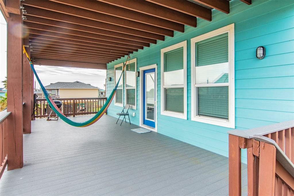 303 2 Gulfway Court, Surfside Beach, Texas 77541, 3 Bedrooms Bedrooms, 7 Rooms Rooms,2 BathroomsBathrooms,Single-family,For Sale,Gulfway,70112189