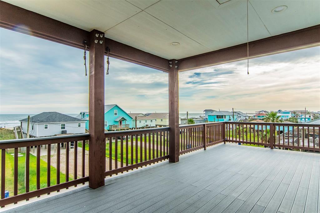 303 2 Gulfway Court, Surfside Beach, Texas 77541, 3 Bedrooms Bedrooms, 7 Rooms Rooms,2 BathroomsBathrooms,Single-family,For Sale,Gulfway,70112189
