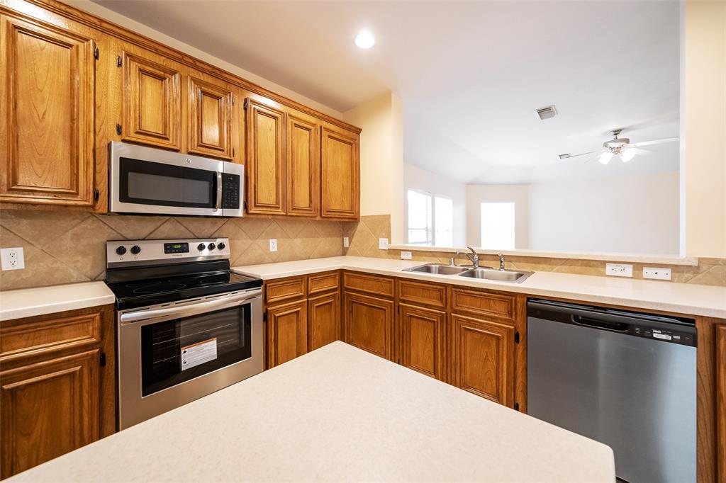 21523 1 Grand Hollow Lane, Katy, Texas 77450, 3 Bedrooms Bedrooms, 3 Rooms Rooms,2 BathroomsBathrooms,Single-family,For Sale,Grand Hollow,61273431