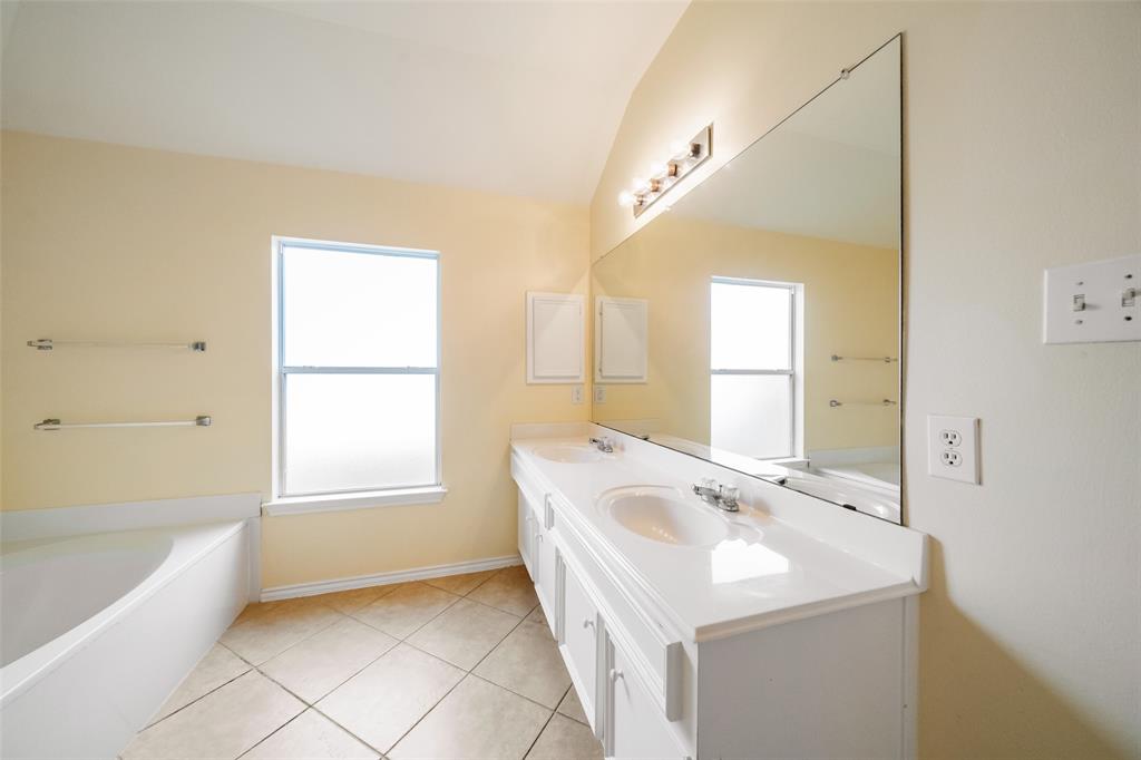 21523 1 Grand Hollow Lane, Katy, Texas 77450, 3 Bedrooms Bedrooms, 3 Rooms Rooms,2 BathroomsBathrooms,Single-family,For Sale,Grand Hollow,61273431