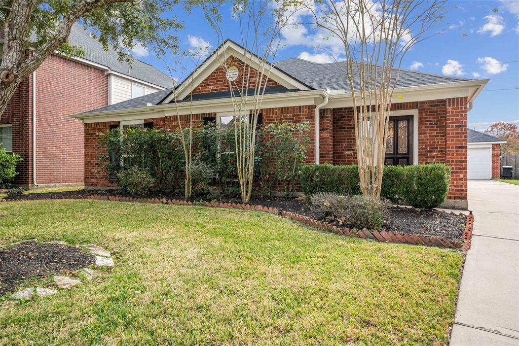 21523 1 Grand Hollow Lane, Katy, Texas 77450, 3 Bedrooms Bedrooms, 3 Rooms Rooms,2 BathroomsBathrooms,Single-family,For Sale,Grand Hollow,61273431