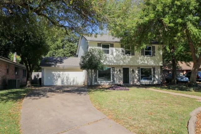 9610 2 Lawngate Drive, Houston, Texas 77080, 4 Bedrooms Bedrooms, 9 Rooms Rooms,2 BathroomsBathrooms,Single-family,For Sale,Lawngate,97004356