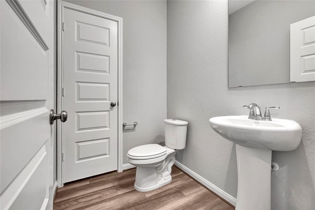 2512 2 Staplewood Springs Drive, Pearland, Texas 77089, 4 Bedrooms Bedrooms, 7 Rooms Rooms,3 BathroomsBathrooms,Single-family,For Sale,Staplewood Springs,88438108