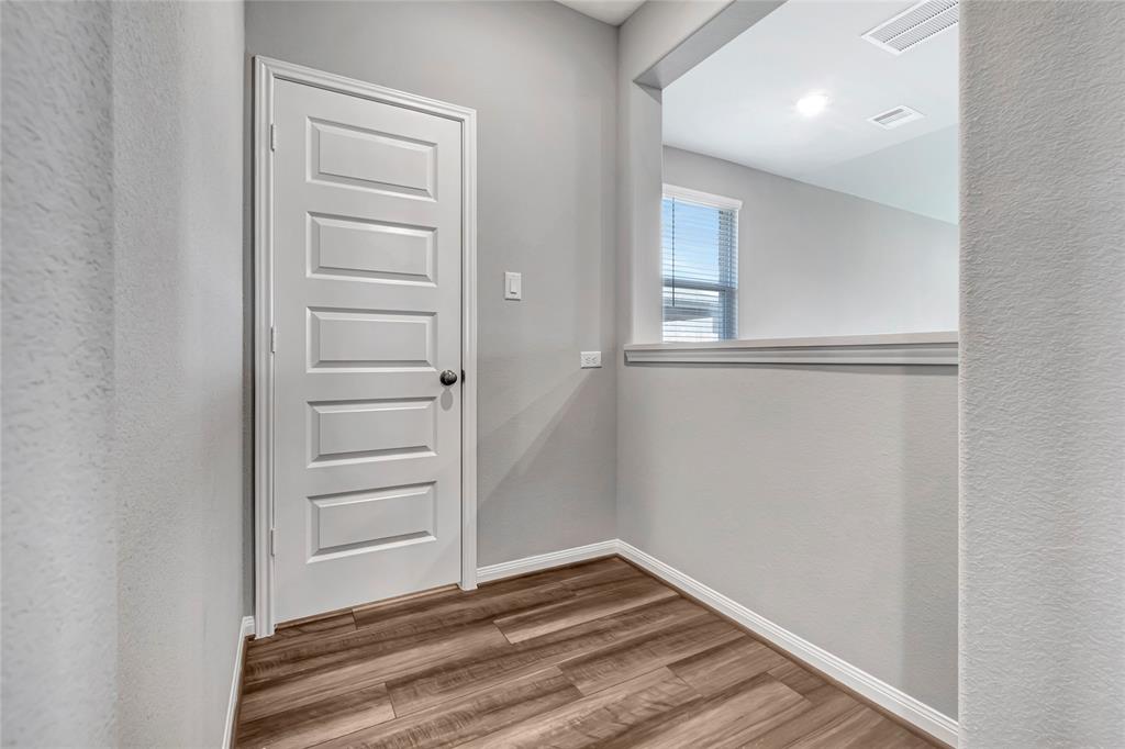 2512 2 Staplewood Springs Drive, Pearland, Texas 77089, 4 Bedrooms Bedrooms, 7 Rooms Rooms,3 BathroomsBathrooms,Single-family,For Sale,Staplewood Springs,88438108
