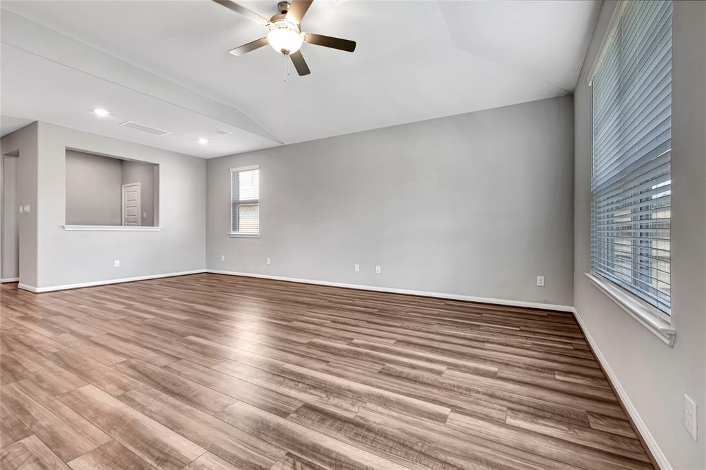 2512 2 Staplewood Springs Drive, Pearland, Texas 77089, 4 Bedrooms Bedrooms, 7 Rooms Rooms,3 BathroomsBathrooms,Single-family,For Sale,Staplewood Springs,88438108