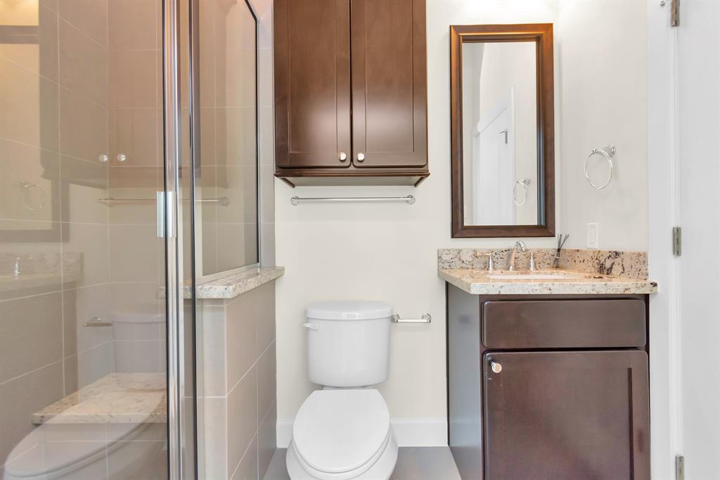 5305 4 Weslayan Street, Houston, Texas 77005, 4 Bedrooms Bedrooms, 8 Rooms Rooms,4 BathroomsBathrooms,Single-family,For Sale,Weslayan,74013791