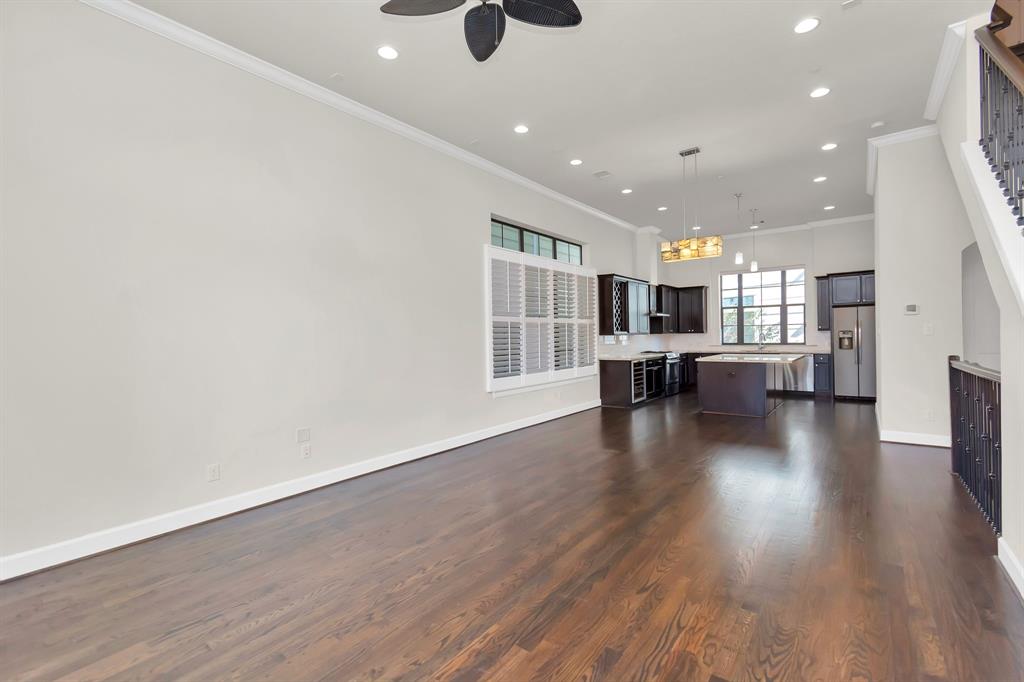 5305 4 Weslayan Street, Houston, Texas 77005, 4 Bedrooms Bedrooms, 8 Rooms Rooms,4 BathroomsBathrooms,Single-family,For Sale,Weslayan,74013791