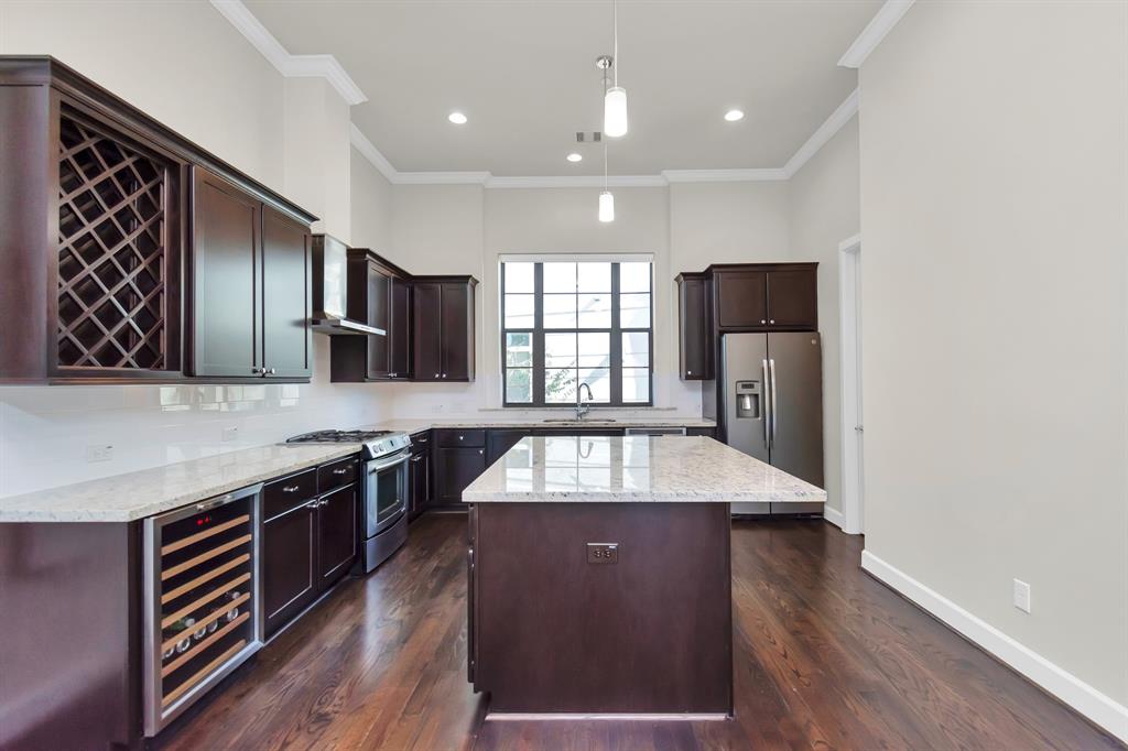5305 4 Weslayan Street, Houston, Texas 77005, 4 Bedrooms Bedrooms, 8 Rooms Rooms,4 BathroomsBathrooms,Single-family,For Sale,Weslayan,74013791