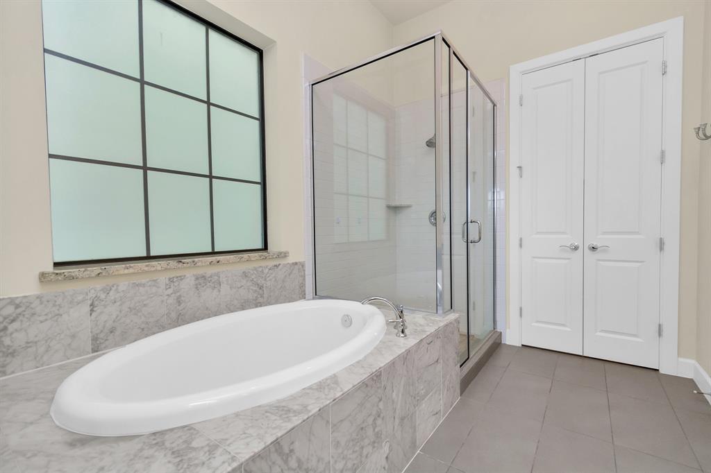 5305 4 Weslayan Street, Houston, Texas 77005, 4 Bedrooms Bedrooms, 8 Rooms Rooms,4 BathroomsBathrooms,Single-family,For Sale,Weslayan,74013791