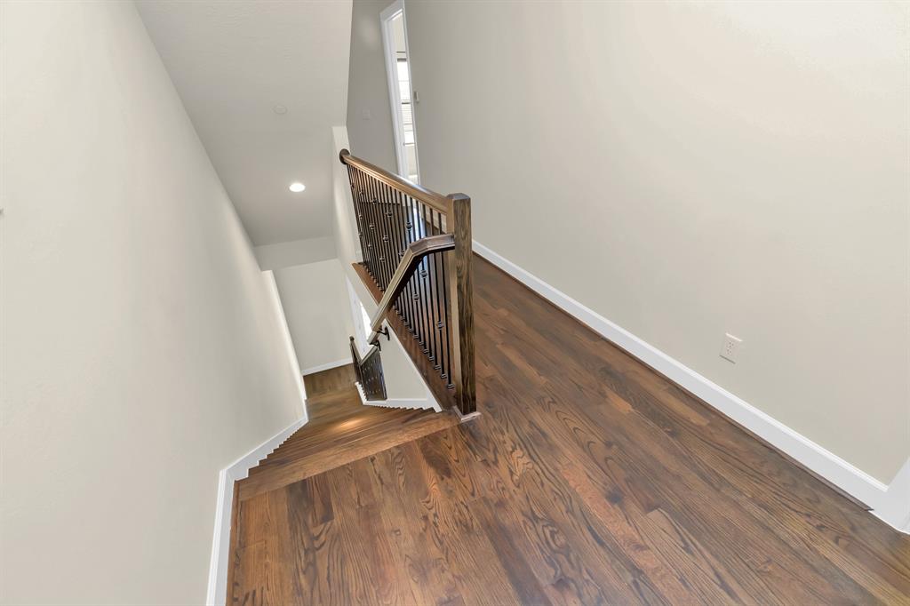 5305 4 Weslayan Street, Houston, Texas 77005, 4 Bedrooms Bedrooms, 8 Rooms Rooms,4 BathroomsBathrooms,Single-family,For Sale,Weslayan,74013791