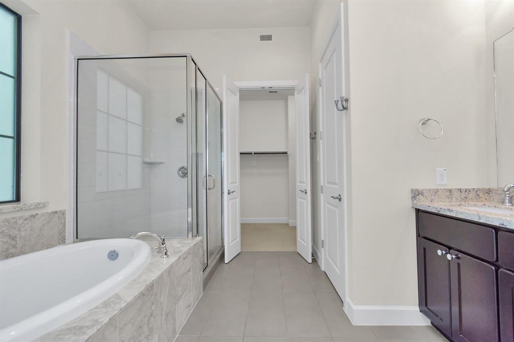5305 4 Weslayan Street, Houston, Texas 77005, 4 Bedrooms Bedrooms, 8 Rooms Rooms,4 BathroomsBathrooms,Single-family,For Sale,Weslayan,74013791