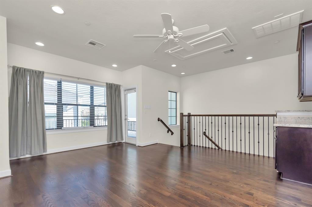 5305 4 Weslayan Street, Houston, Texas 77005, 4 Bedrooms Bedrooms, 8 Rooms Rooms,4 BathroomsBathrooms,Single-family,For Sale,Weslayan,74013791