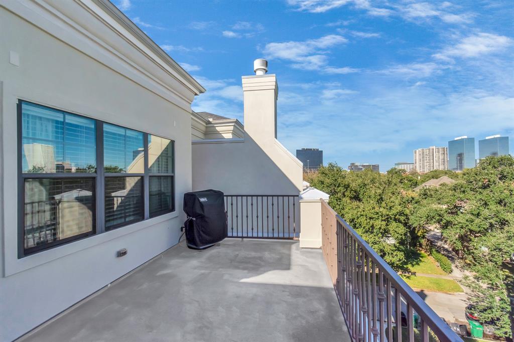 5305 4 Weslayan Street, Houston, Texas 77005, 4 Bedrooms Bedrooms, 8 Rooms Rooms,4 BathroomsBathrooms,Single-family,For Sale,Weslayan,74013791