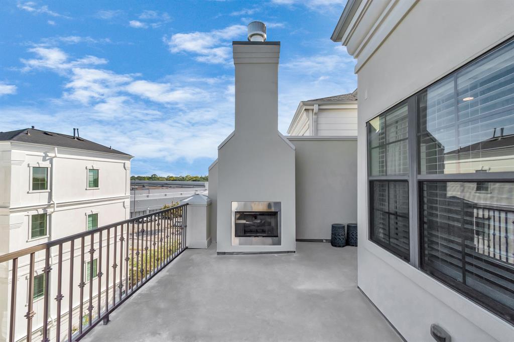 5305 4 Weslayan Street, Houston, Texas 77005, 4 Bedrooms Bedrooms, 8 Rooms Rooms,4 BathroomsBathrooms,Single-family,For Sale,Weslayan,74013791