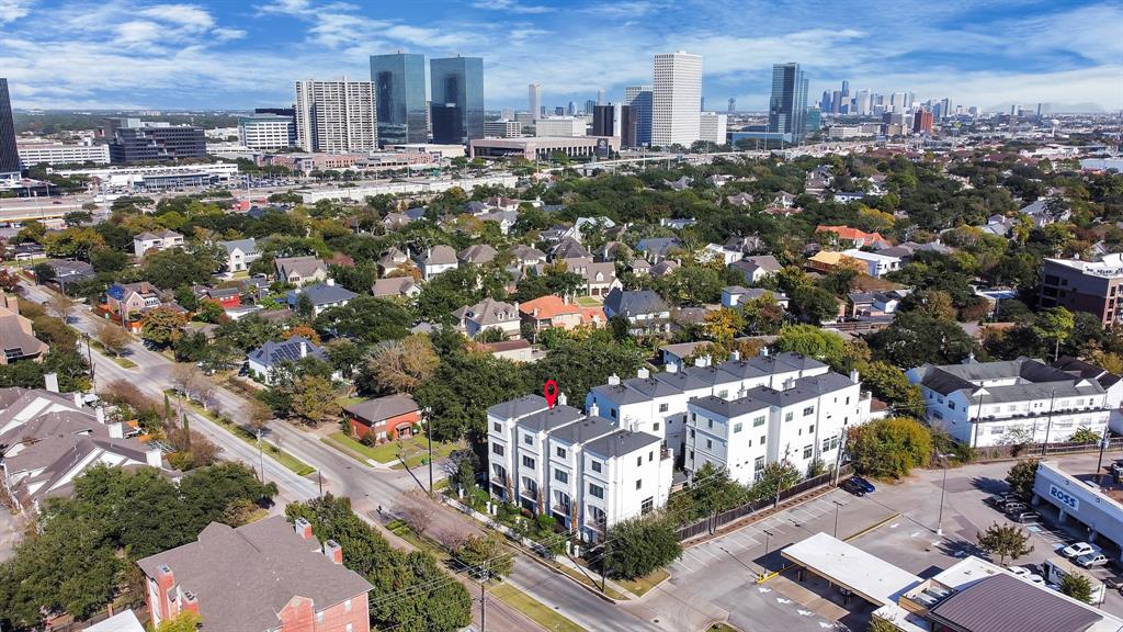 5305 4 Weslayan Street, Houston, Texas 77005, 4 Bedrooms Bedrooms, 8 Rooms Rooms,4 BathroomsBathrooms,Single-family,For Sale,Weslayan,74013791