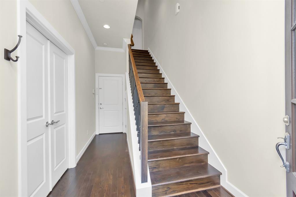 5305 4 Weslayan Street, Houston, Texas 77005, 4 Bedrooms Bedrooms, 8 Rooms Rooms,4 BathroomsBathrooms,Single-family,For Sale,Weslayan,74013791