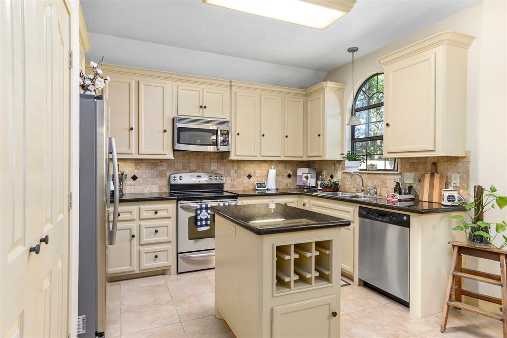 3226 1 Glen Forest Drive, Montgomery, Texas 77356, 4 Bedrooms Bedrooms, 4 Rooms Rooms,3 BathroomsBathrooms,Single-family,For Sale,Glen Forest,86201715