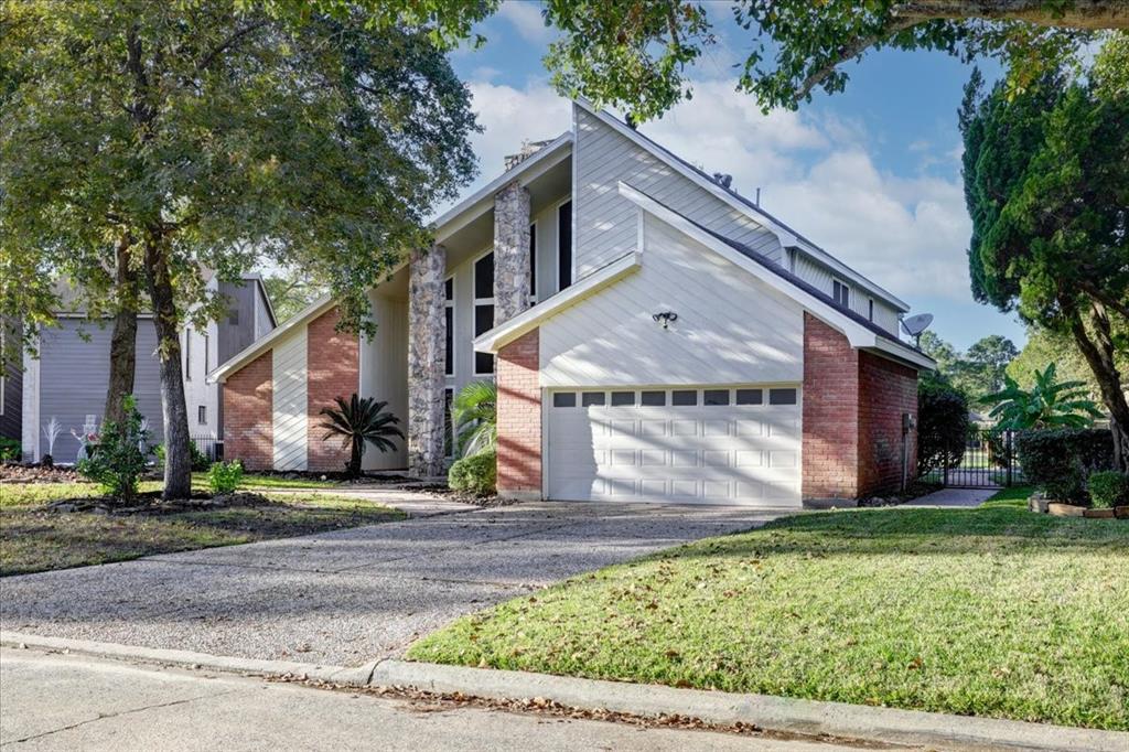 8407 2 Rebawood Drive, Humble, Texas 77346, 4 Bedrooms Bedrooms, 11 Rooms Rooms,2 BathroomsBathrooms,Single-family,For Sale,Rebawood,10696355