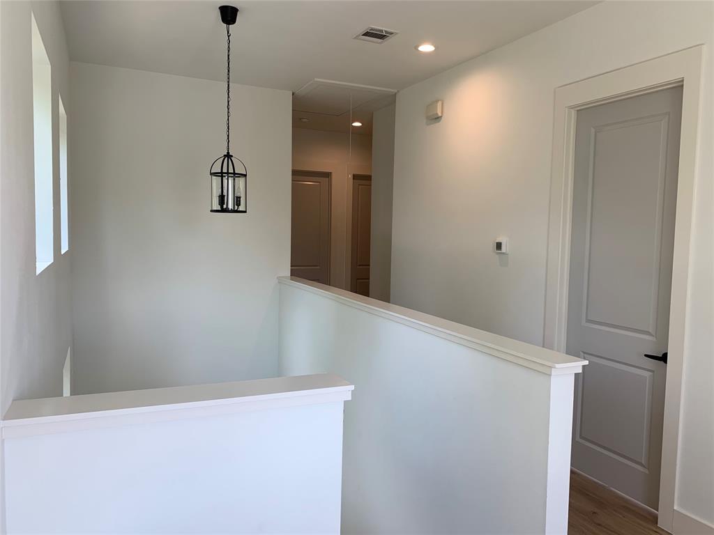 2311 2 Solo Street, Houston, Texas 77020, 3 Bedrooms Bedrooms, 11 Rooms Rooms,2 BathroomsBathrooms,Single-family,For Sale,Solo,74109524