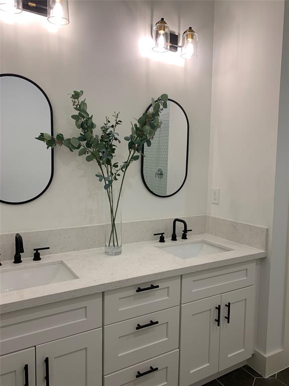 2311 2 Solo Street, Houston, Texas 77020, 3 Bedrooms Bedrooms, 11 Rooms Rooms,2 BathroomsBathrooms,Single-family,For Sale,Solo,74109524