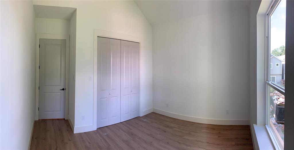 2311 2 Solo Street, Houston, Texas 77020, 3 Bedrooms Bedrooms, 11 Rooms Rooms,2 BathroomsBathrooms,Single-family,For Sale,Solo,74109524