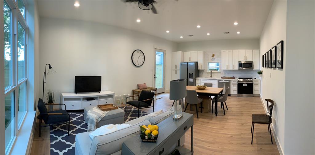 2311 2 Solo Street, Houston, Texas 77020, 3 Bedrooms Bedrooms, 11 Rooms Rooms,2 BathroomsBathrooms,Single-family,For Sale,Solo,74109524