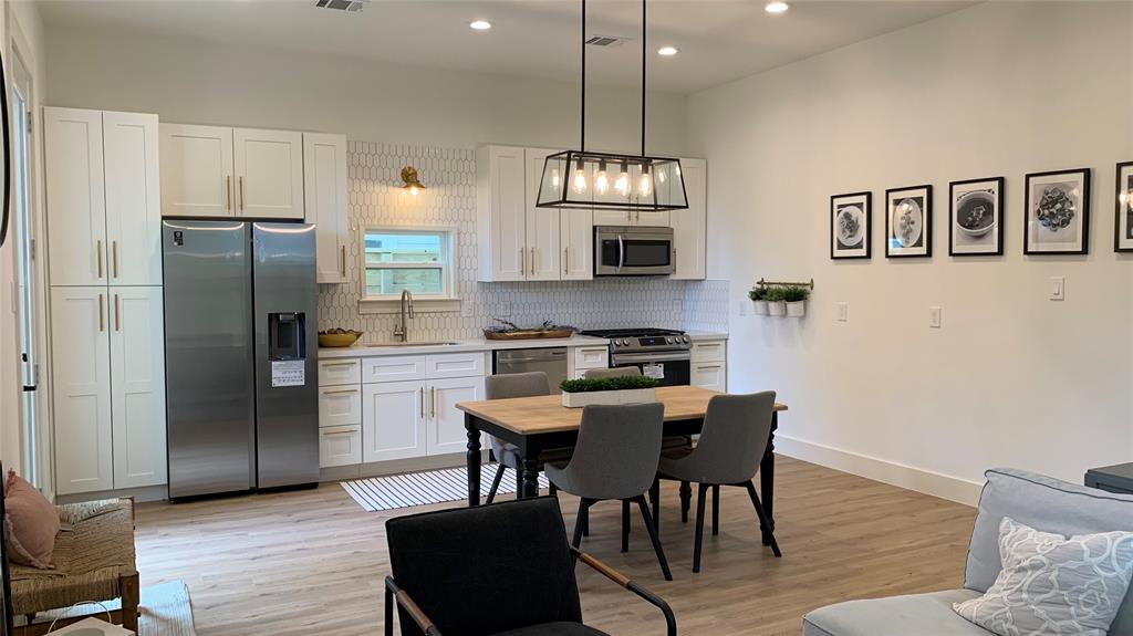 2311 2 Solo Street, Houston, Texas 77020, 3 Bedrooms Bedrooms, 11 Rooms Rooms,2 BathroomsBathrooms,Single-family,For Sale,Solo,74109524