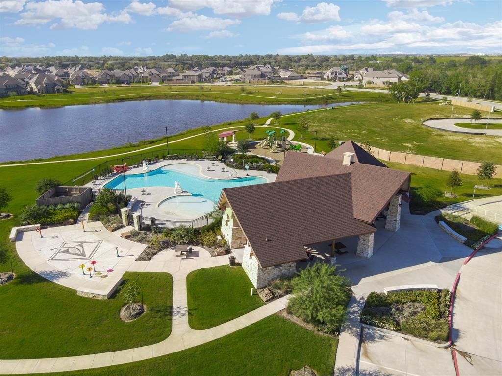 32403 2 Tweed Knoll Court, Fulshear, Texas 77423, 4 Bedrooms Bedrooms, 15 Rooms Rooms,3 BathroomsBathrooms,Single-family,For Sale,Tweed Knoll,77868965