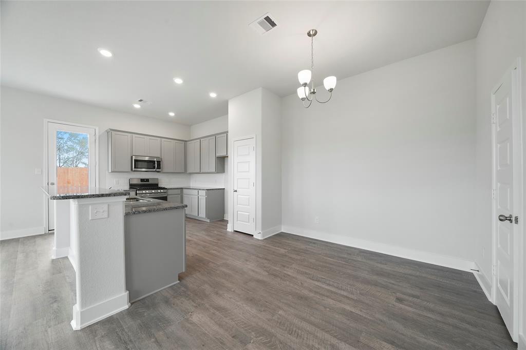 4405 2 Ibiza Lane, Houston, Texas 77045, 3 Bedrooms Bedrooms, 5 Rooms Rooms,2 BathroomsBathrooms,Single-family,For Sale,Ibiza,55711581