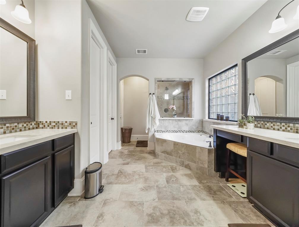 13806 2 Wickdale Garden Lane, Houston, Texas 77044, 4 Bedrooms Bedrooms, 8 Rooms Rooms,2 BathroomsBathrooms,Single-family,For Sale,Wickdale Garden,71549521
