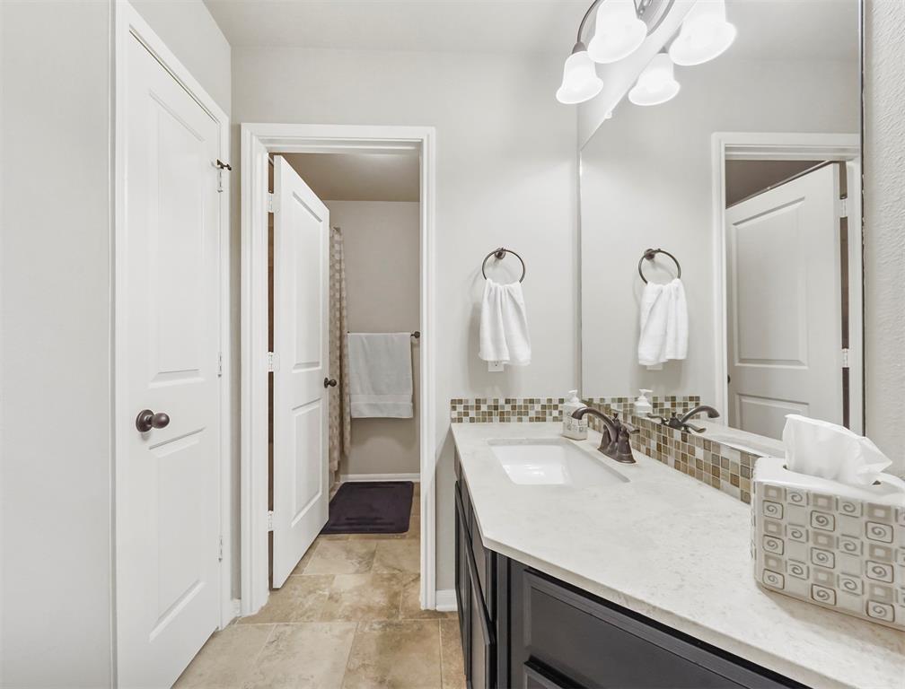13806 2 Wickdale Garden Lane, Houston, Texas 77044, 4 Bedrooms Bedrooms, 8 Rooms Rooms,2 BathroomsBathrooms,Single-family,For Sale,Wickdale Garden,71549521