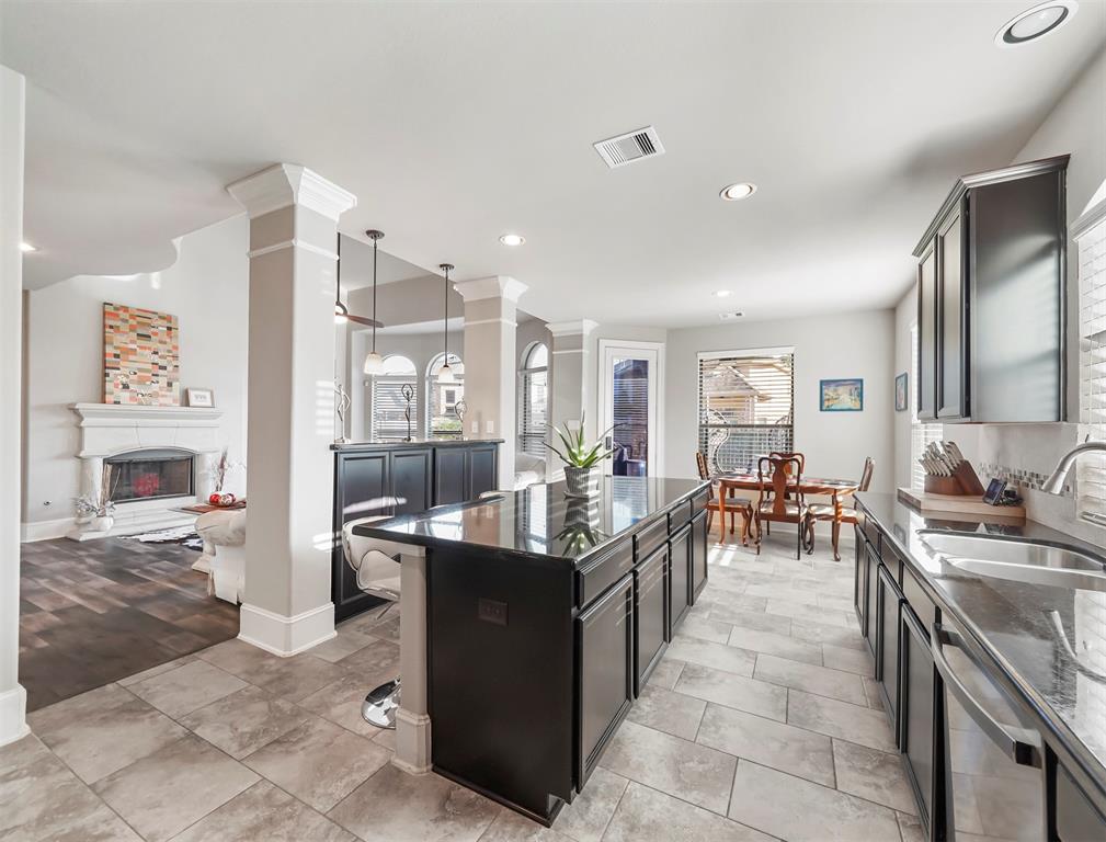 13806 2 Wickdale Garden Lane, Houston, Texas 77044, 4 Bedrooms Bedrooms, 8 Rooms Rooms,2 BathroomsBathrooms,Single-family,For Sale,Wickdale Garden,71549521