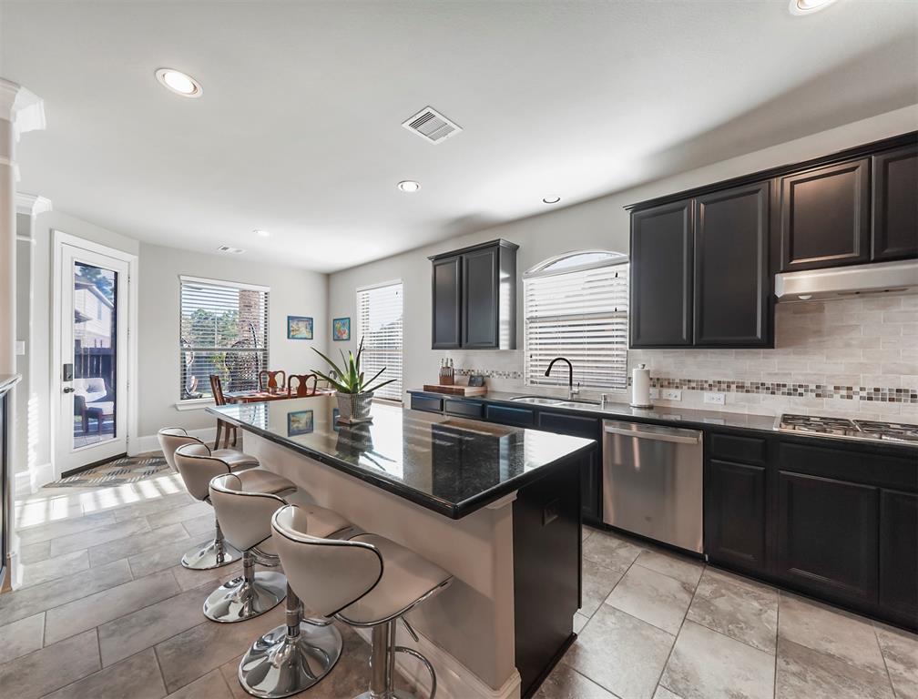 13806 2 Wickdale Garden Lane, Houston, Texas 77044, 4 Bedrooms Bedrooms, 8 Rooms Rooms,2 BathroomsBathrooms,Single-family,For Sale,Wickdale Garden,71549521
