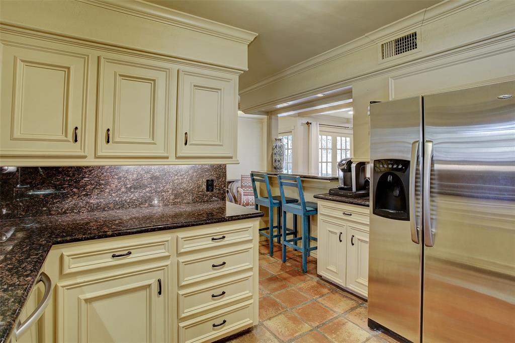 10003 1 Overbrook Lane, Houston, Texas 77042, 3 Bedrooms Bedrooms, 9 Rooms Rooms,2 BathroomsBathrooms,Single-family,For Sale,Overbrook,75904022