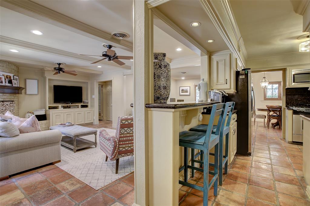 10003 1 Overbrook Lane, Houston, Texas 77042, 3 Bedrooms Bedrooms, 9 Rooms Rooms,2 BathroomsBathrooms,Single-family,For Sale,Overbrook,75904022
