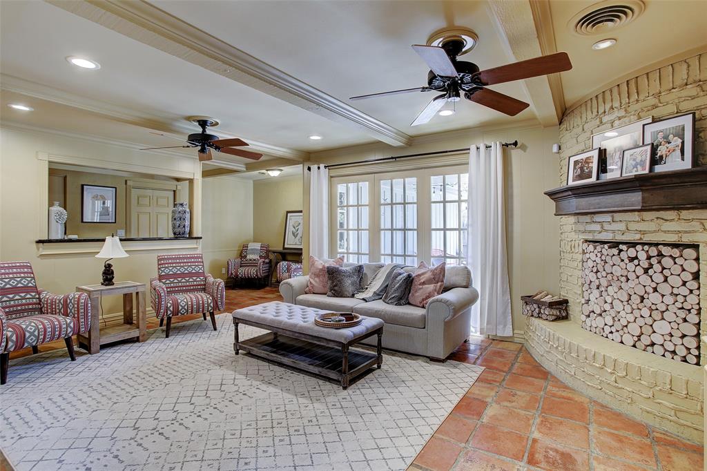 10003 1 Overbrook Lane, Houston, Texas 77042, 3 Bedrooms Bedrooms, 9 Rooms Rooms,2 BathroomsBathrooms,Single-family,For Sale,Overbrook,75904022