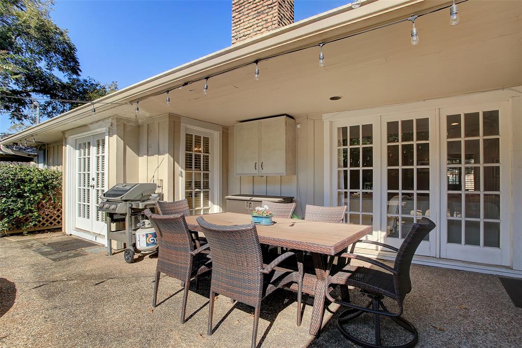 10003 1 Overbrook Lane, Houston, Texas 77042, 3 Bedrooms Bedrooms, 9 Rooms Rooms,2 BathroomsBathrooms,Single-family,For Sale,Overbrook,75904022
