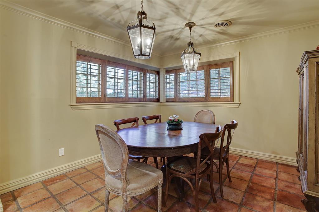 10003 1 Overbrook Lane, Houston, Texas 77042, 3 Bedrooms Bedrooms, 9 Rooms Rooms,2 BathroomsBathrooms,Single-family,For Sale,Overbrook,75904022