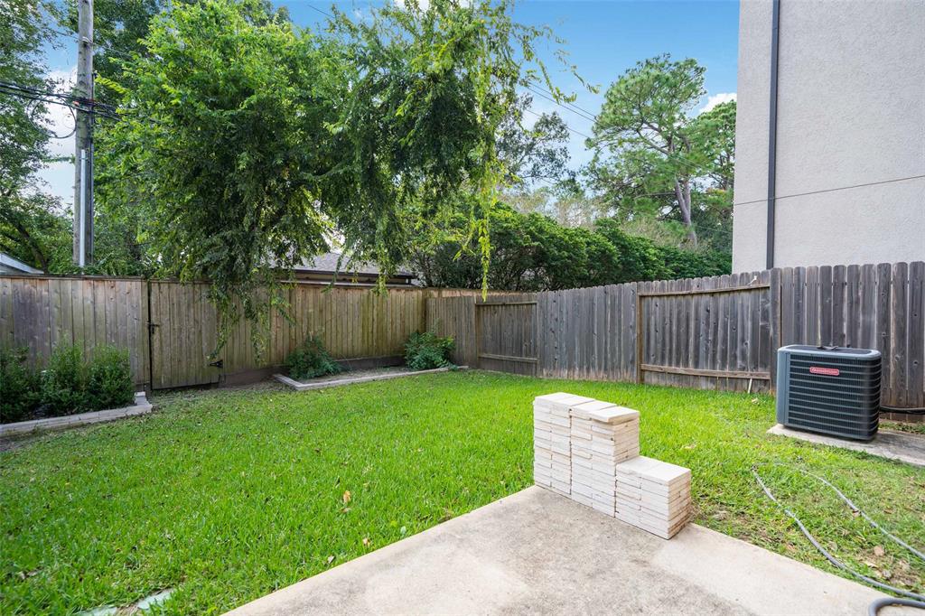 10034 3 Spring Shadows Park Circle, Houston, Texas 77080, 2 Bedrooms Bedrooms, 2 Rooms Rooms,2 BathroomsBathrooms,Single-family,For Sale,Spring Shadows Park,43583321