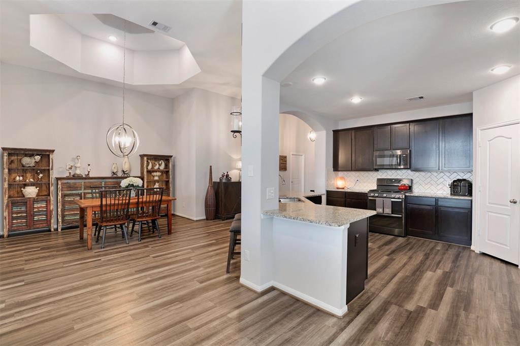 12713 1 Beacon Cove Drive, Texas City, Texas 77568, 4 Bedrooms Bedrooms, 7 Rooms Rooms,2 BathroomsBathrooms,Single-family,For Sale,Beacon Cove,81923567
