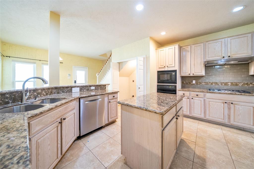 20614 2 Ivory Creek Lane, Katy, Texas 77450, 5 Bedrooms Bedrooms, 5 Rooms Rooms,3 BathroomsBathrooms,Single-family,For Sale,Ivory Creek,78805697