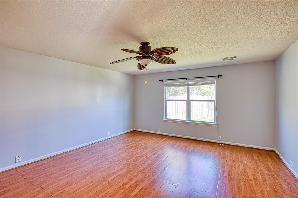 18222 2 Post Oak View Court, Humble, Texas 77346, 4 Bedrooms Bedrooms, 12 Rooms Rooms,2 BathroomsBathrooms,Single-family,For Sale,Post Oak View,89819445