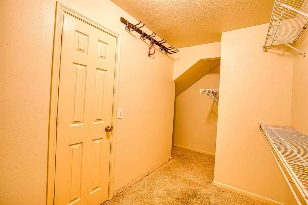 18222 2 Post Oak View Court, Humble, Texas 77346, 4 Bedrooms Bedrooms, 12 Rooms Rooms,2 BathroomsBathrooms,Single-family,For Sale,Post Oak View,89819445