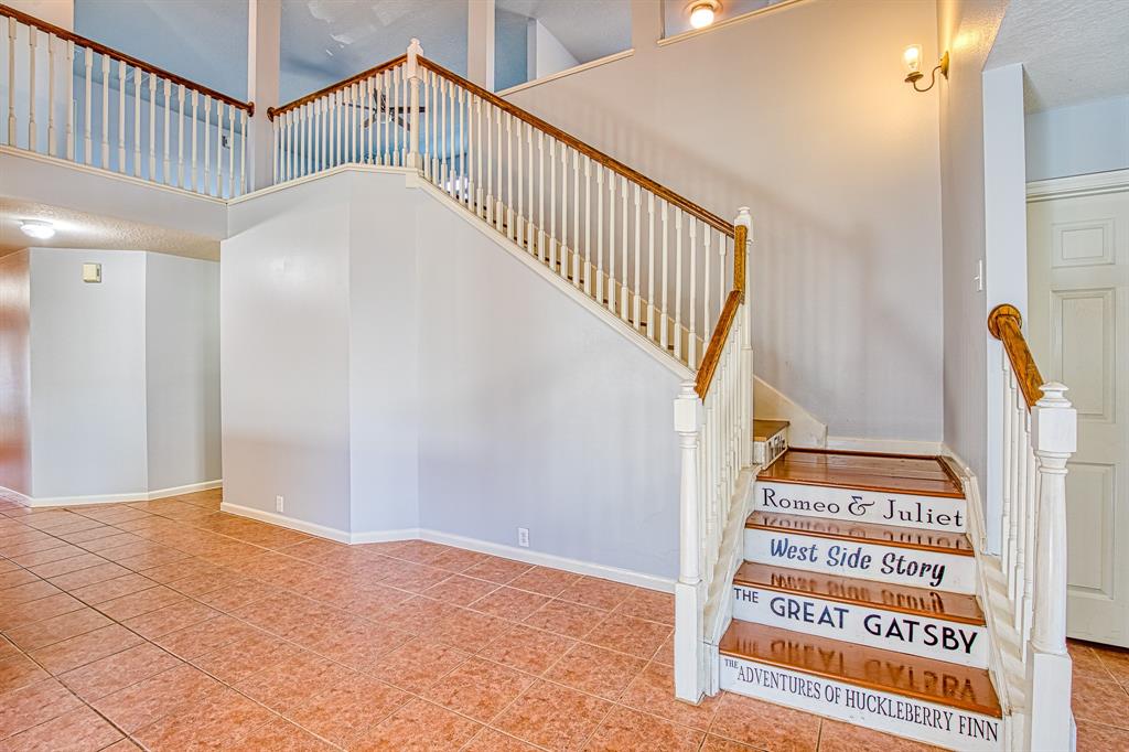 18222 2 Post Oak View Court, Humble, Texas 77346, 4 Bedrooms Bedrooms, 12 Rooms Rooms,2 BathroomsBathrooms,Single-family,For Sale,Post Oak View,89819445