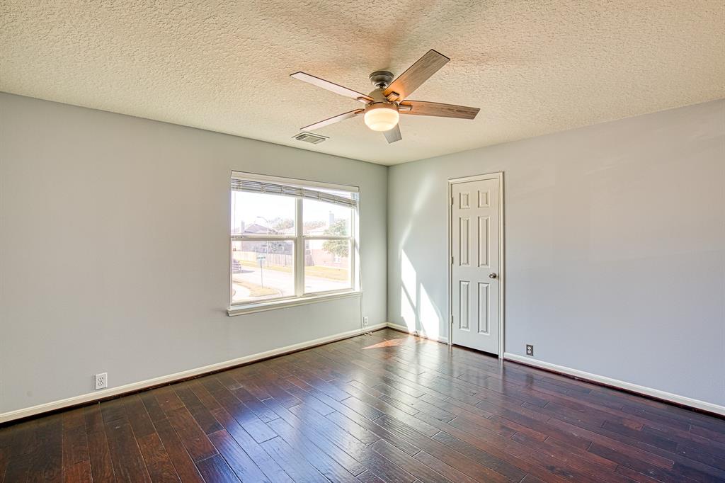18222 2 Post Oak View Court, Humble, Texas 77346, 4 Bedrooms Bedrooms, 12 Rooms Rooms,2 BathroomsBathrooms,Single-family,For Sale,Post Oak View,89819445