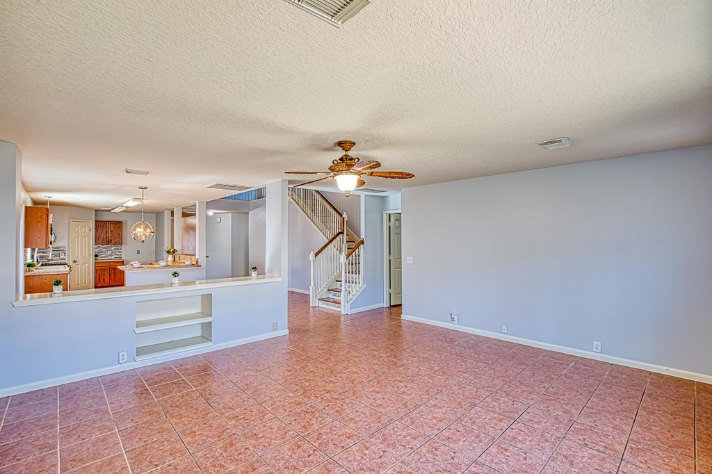 18222 2 Post Oak View Court, Humble, Texas 77346, 4 Bedrooms Bedrooms, 12 Rooms Rooms,2 BathroomsBathrooms,Single-family,For Sale,Post Oak View,89819445