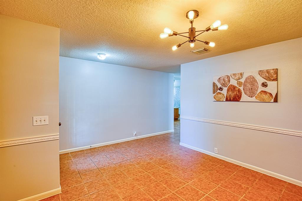 18222 2 Post Oak View Court, Humble, Texas 77346, 4 Bedrooms Bedrooms, 12 Rooms Rooms,2 BathroomsBathrooms,Single-family,For Sale,Post Oak View,89819445