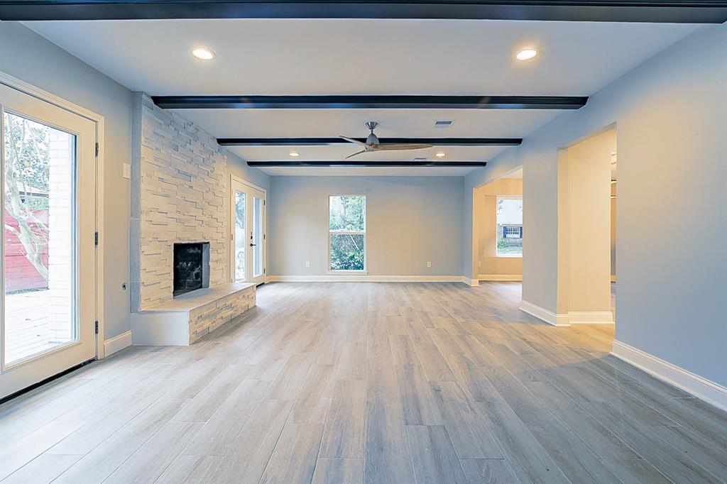 610 2 Walnut Bend Lane, Houston, Texas 77042, 4 Bedrooms Bedrooms, 4 Rooms Rooms,2 BathroomsBathrooms,Single-family,For Sale,Walnut Bend,78691608