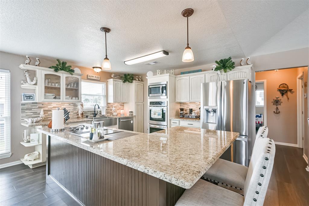 3811 1 Nueces Drive, Galveston, Texas 77554, 3 Bedrooms Bedrooms, 9 Rooms Rooms,2 BathroomsBathrooms,Single-family,For Sale,Nueces,77121327